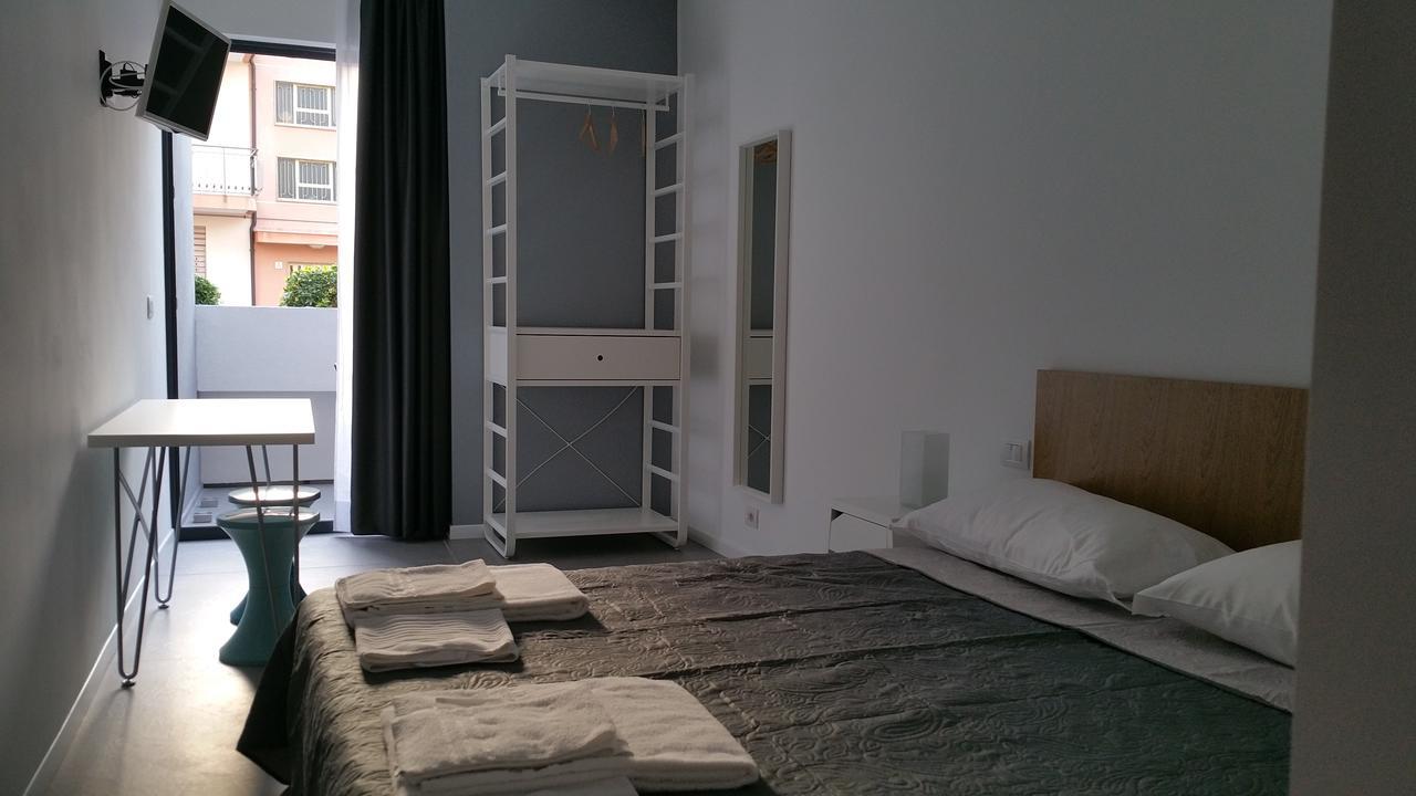 B&B Brezza Di Mare Aci Castello Dış mekan fotoğraf